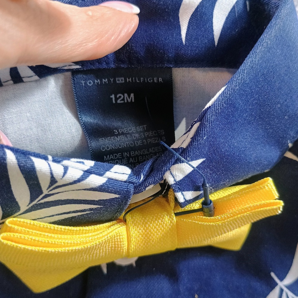 Tommy Hilfiger Boys Palm Leaf Button Down Navy 12M Yellow Bow Tie - Picture 2 of 7